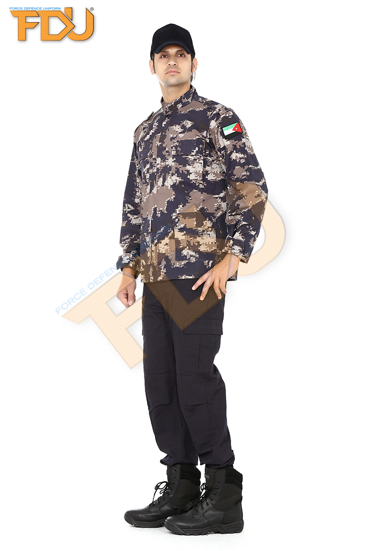 FDU-2057%20Soldier%20Camouflage%20Suit