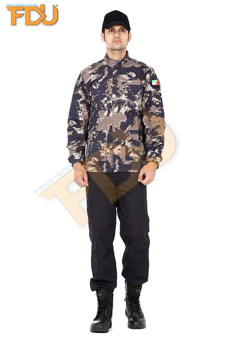 FDU-2057%20Soldier%20Camouflage%20Suit