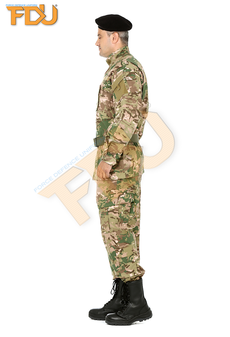 FDU-2059%20Soldier%20Camouflage%20Suit